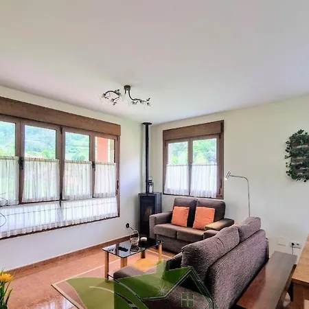 Semesterbostad Casa La Llosa Ardisana